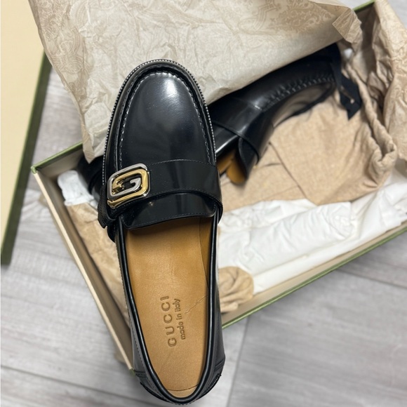 Gucci men’s shoes, size 8.5
Never worn, brand new, still in box. - Picture 5 of 6